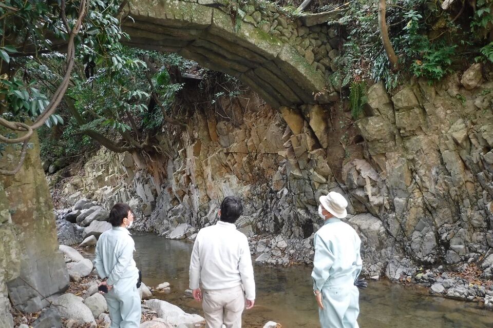 きっかけは一人の高校生の熱意。「幻の石橋」を守り、未来へ。