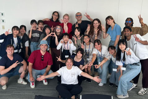 河内グローバル体感キャンプに参加した中学生と留学生