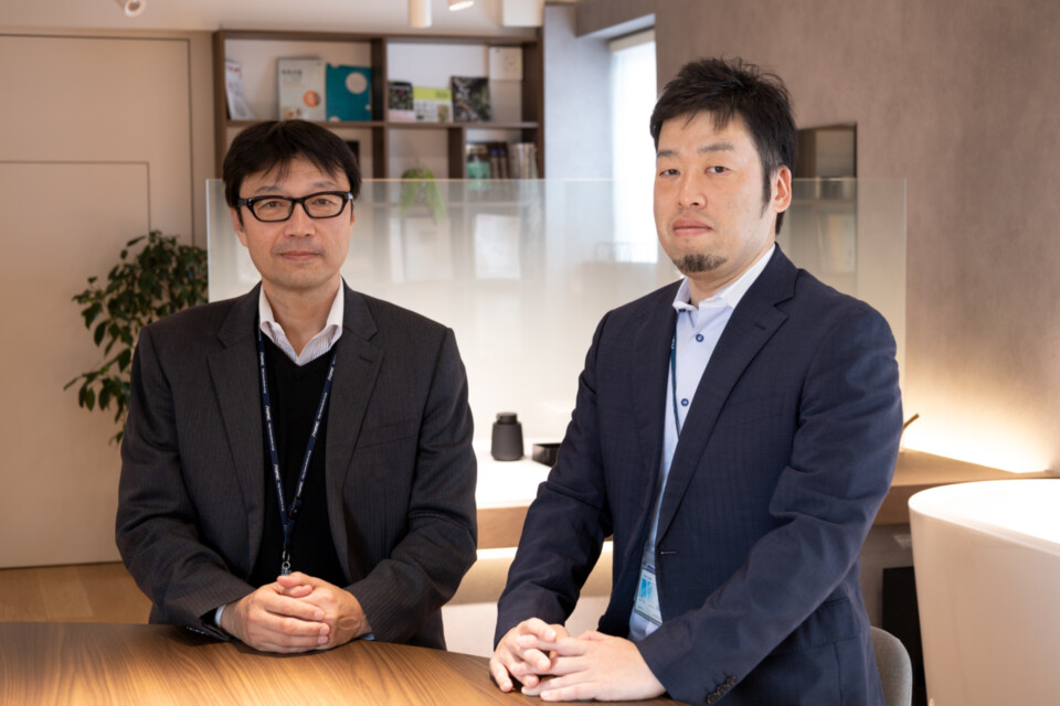 日本イトミック谷本さん（右）と結城さん（左）
