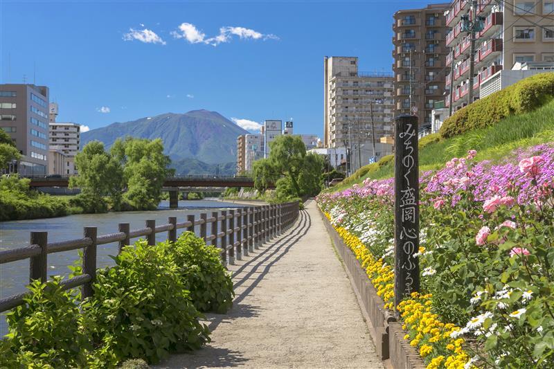 心のふる里・盛岡を感じる、中津川沿いの散歩道。