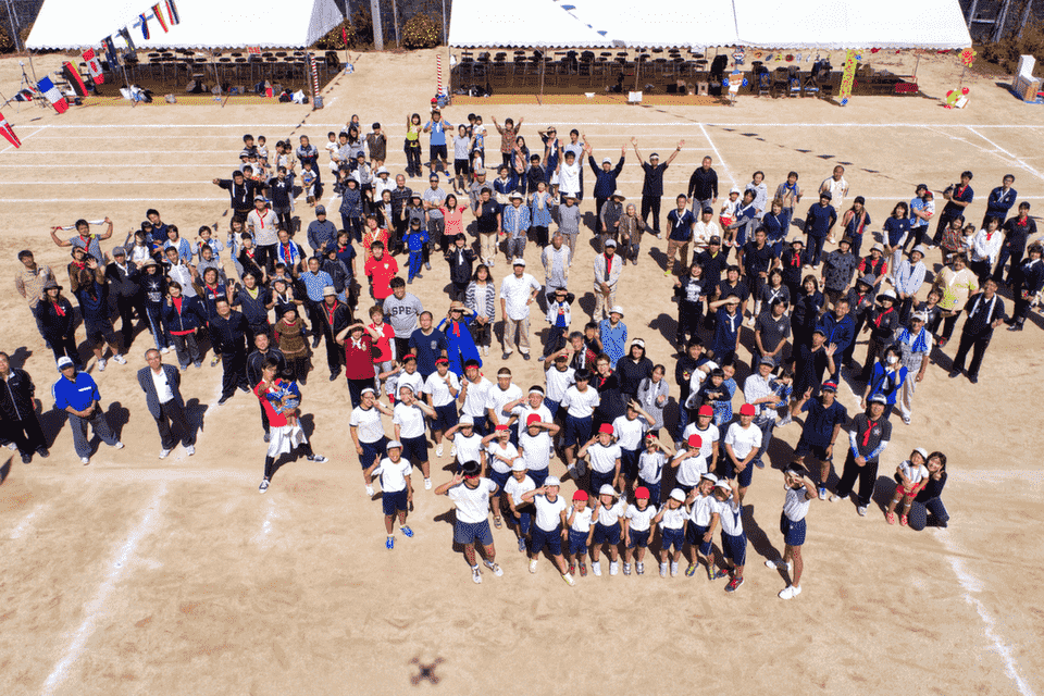 村唯一の学校「大川村立大川小中学校」