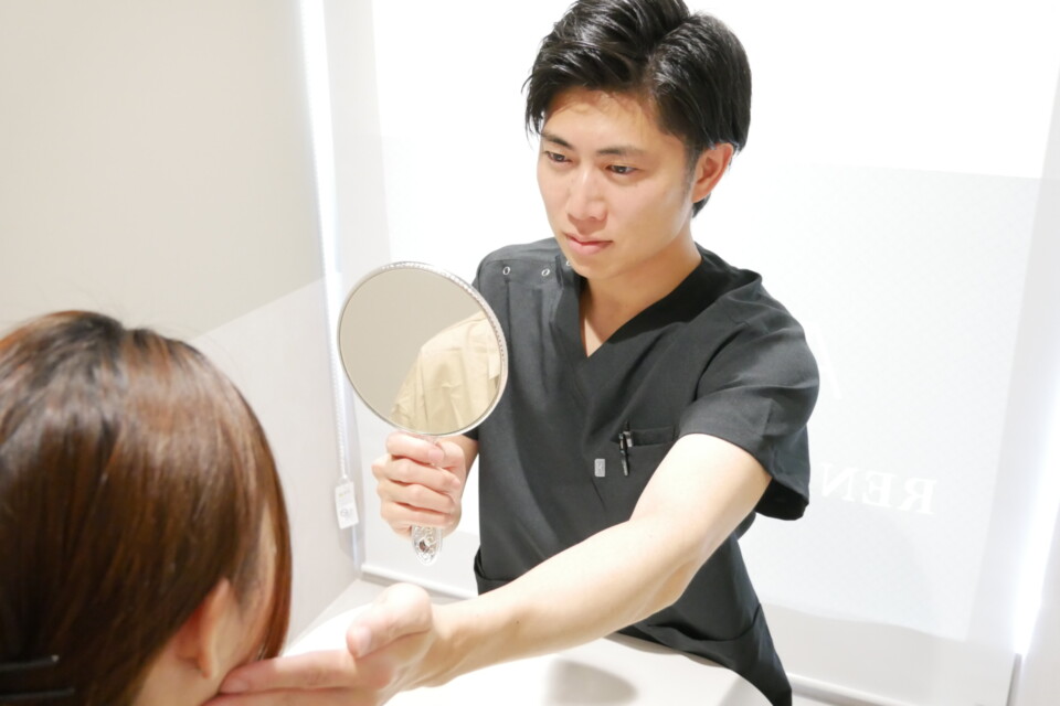 全国6店舗の運営をしながら、副田氏自身も美容医療に携わる