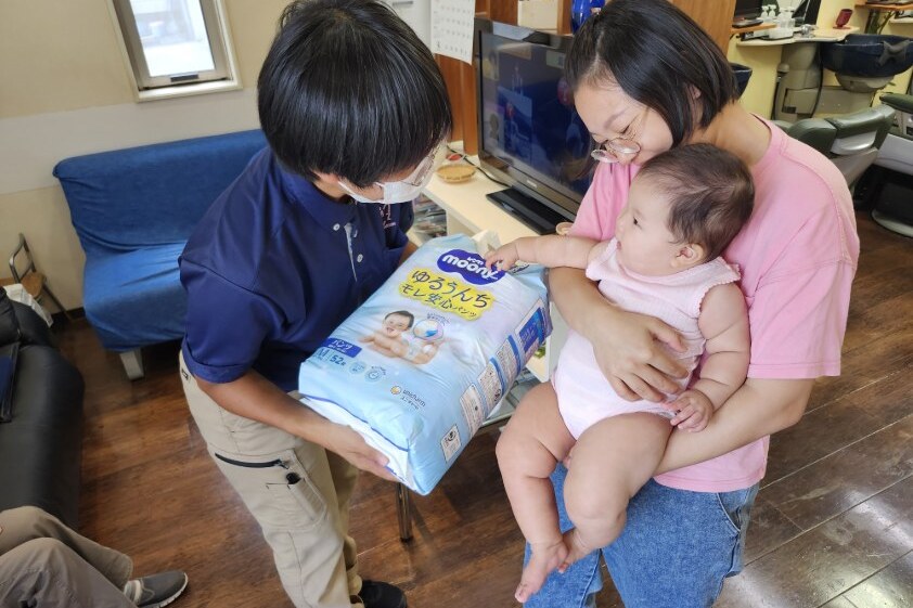 子育て経験のあるスタッフが育児用品をお届けする、はぴいく定期便