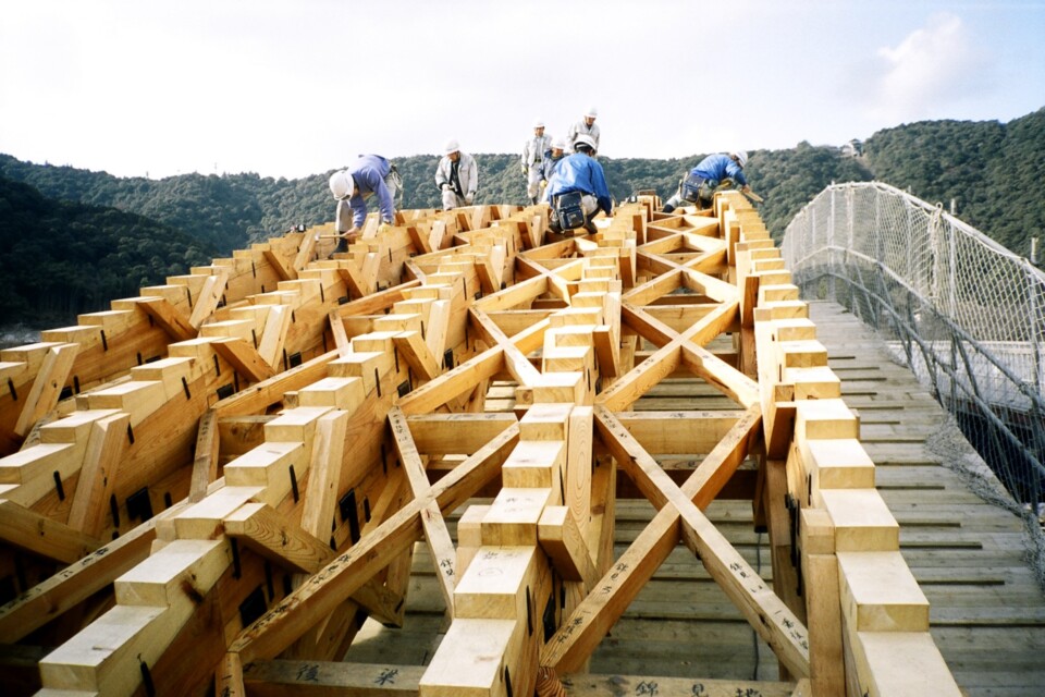 「平成の架替」の様子