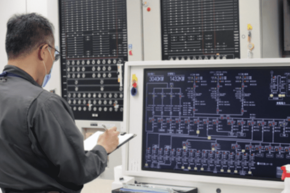 設備管理業務の様子