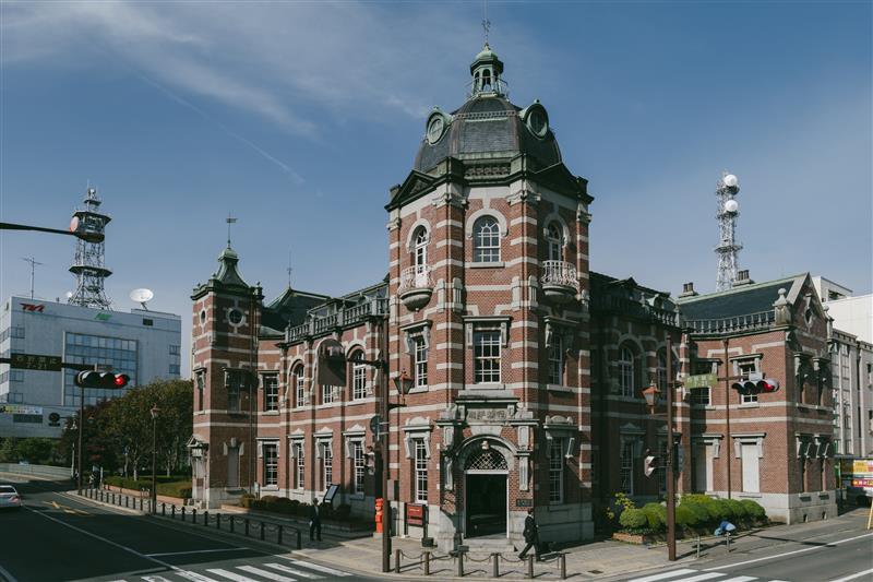 明治の面影を今に伝える、盛岡のランドマーク・岩手銀行赤レンガ館。