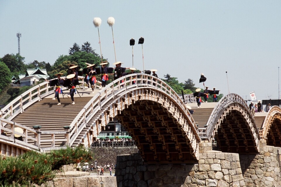http://日本を代表する木造橋、「錦帯橋」を未来につなぐ～山口県岩国市～