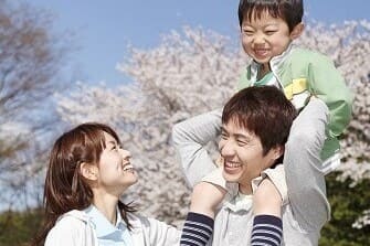 子育て応援プロジェクト　はつらつベビーまごころ便事業および祝入学支援事業