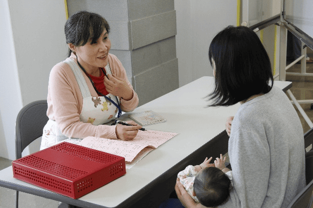 妊娠期から学校生活までライフステージに応じたきめ細かな子育て支援「おかがき子育て応援パッケージ」