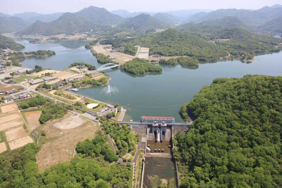 「里・水・風」 の恵みを活かした千丈湖畔の活性化プロジェクト