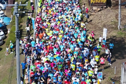 雄大な蔵王の山並みや釜房湖畔を走る 川崎レイクサイドマラソン協賛支援